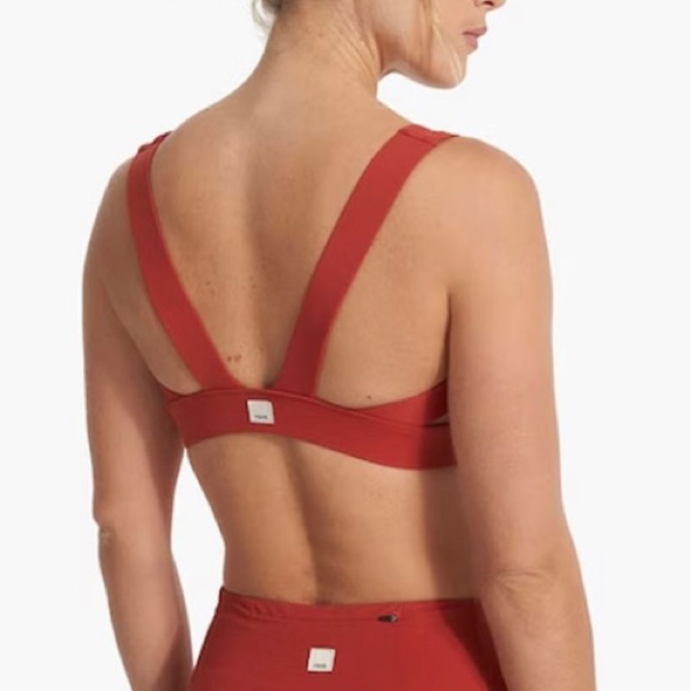 Vuori Red Sports Bra